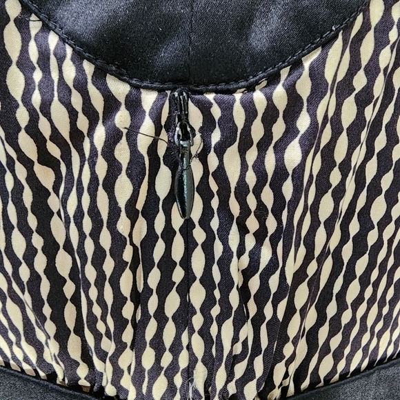 Flavio Castellani 100% Silk Dress V Neckline Front/Back Italian size 42 or 6 US - Picture 9 of 10